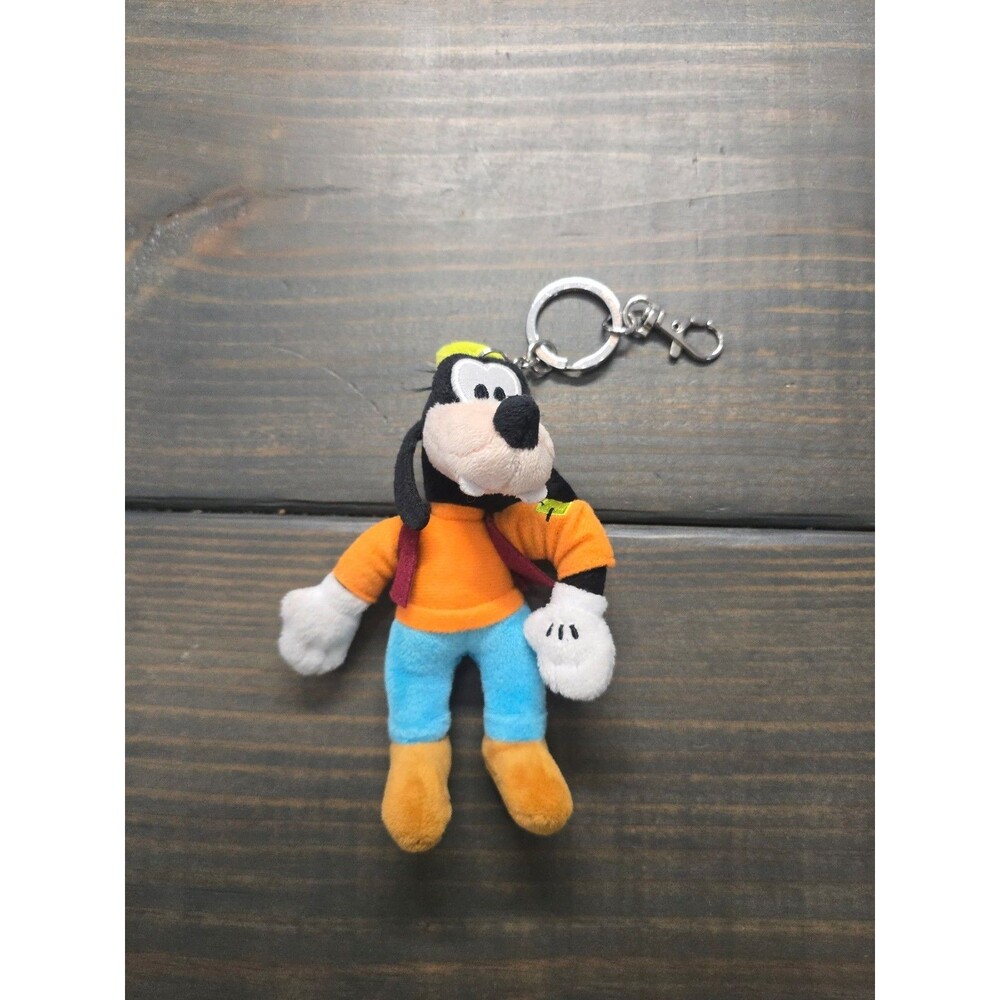 Disney Parks Goofy with hat Plush Keychain Bag Charm Fab 5